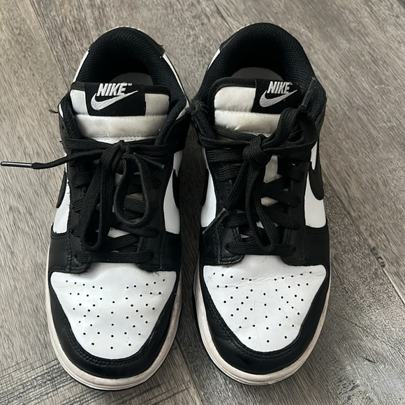 Nike Dunk Low - Picture 2 of 6